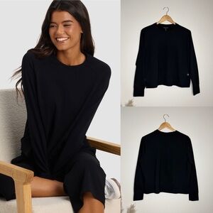 Cozy Earth | Women’s Brushed Bamboo Pulllover Crew in black, size small